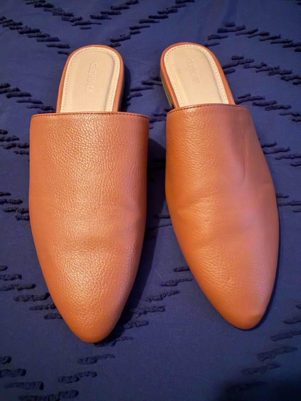Old Navy Faux Leather Pointed Slide Mules